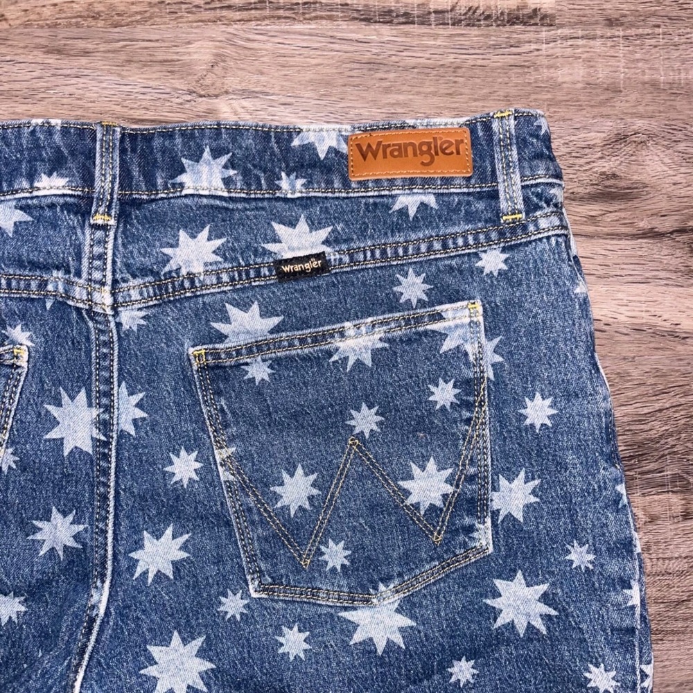 Wrangler Denim Shorts Star Print High Rise Cut Off Jean Shorts‎ - Picture 4 of 6